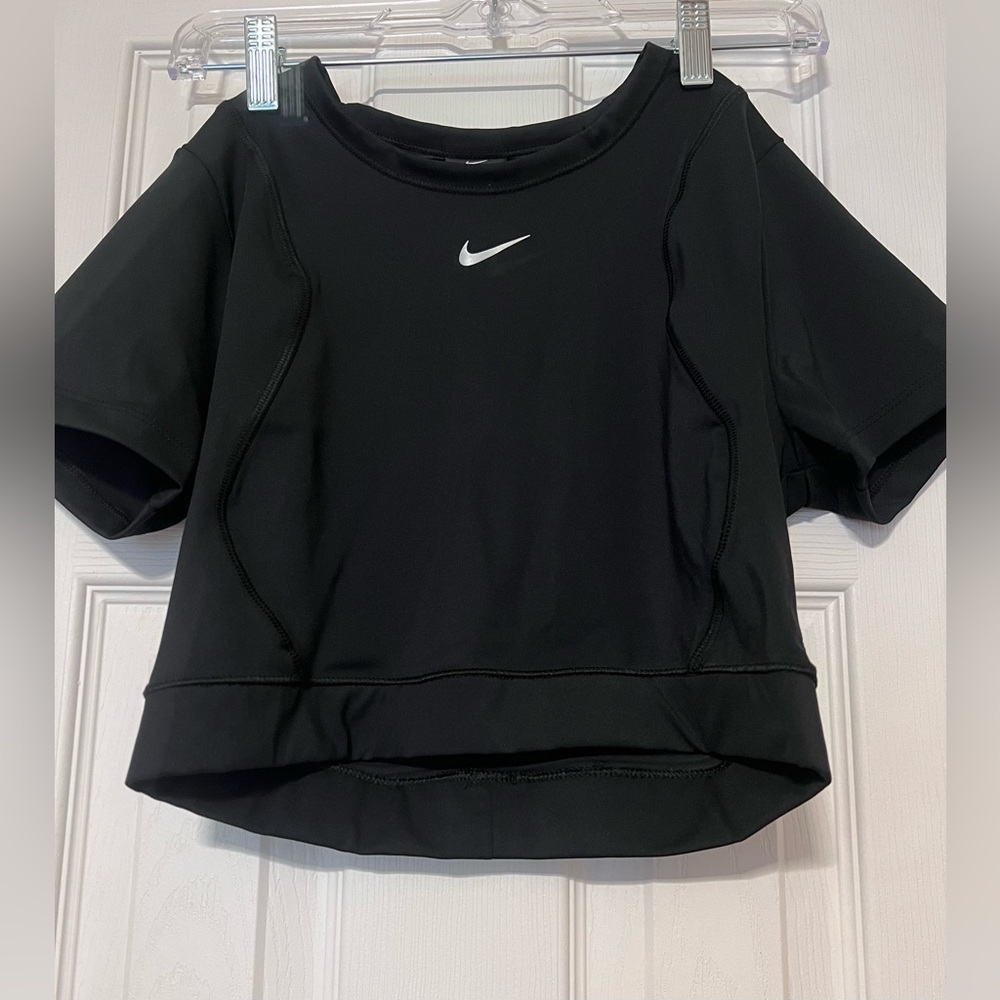 Nike Crop Top